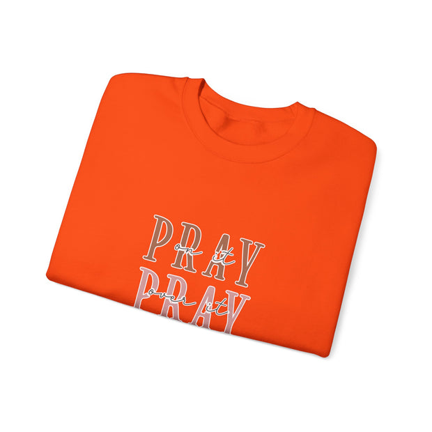 Pray Unisex Heavy Blend™ Crewneck Sweatshirt