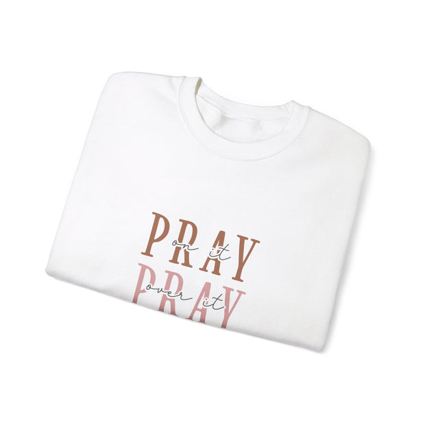 Pray Unisex Heavy Blend™ Crewneck Sweatshirt