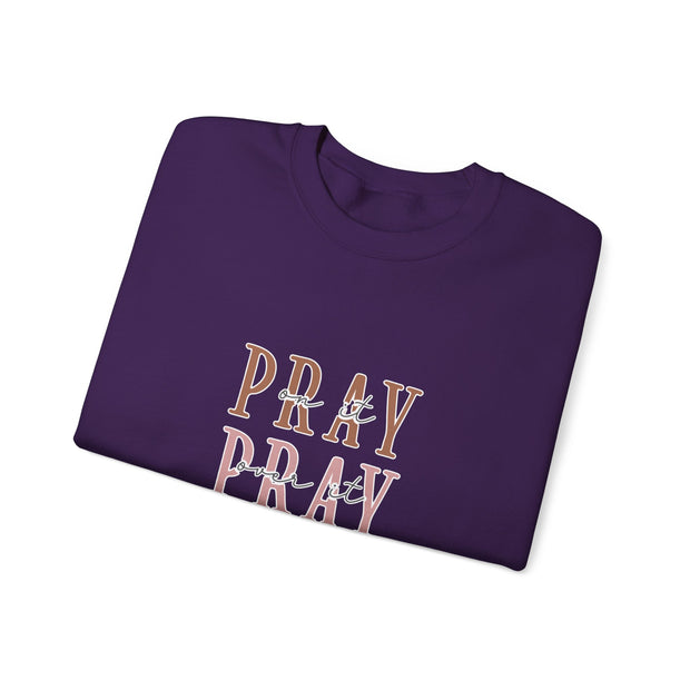 Pray Unisex Heavy Blend™ Crewneck Sweatshirt