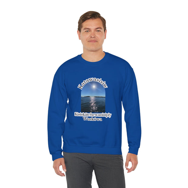 Cree Saskatchewan skies Unisex Heavy Blend™ Crewneck Sweatshirt