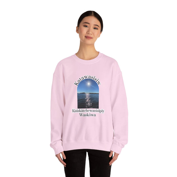Cree Saskatchewan skies Unisex Heavy Blend™ Crewneck Sweatshirt