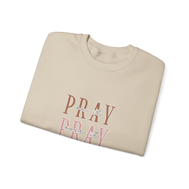 Pray Unisex Heavy Blend™ Crewneck Sweatshirt